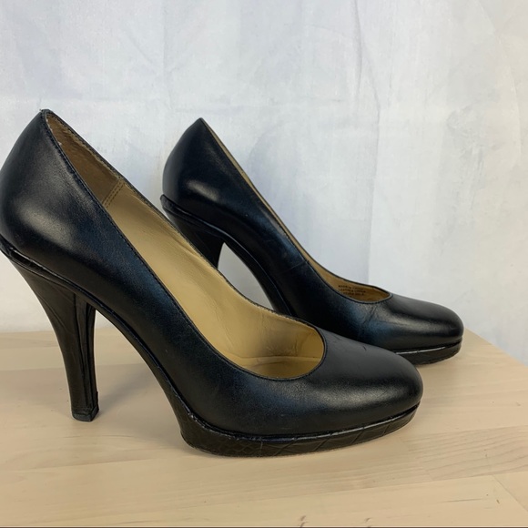 MICHAEL MICHAEL KORS leather platform heels SZ 8